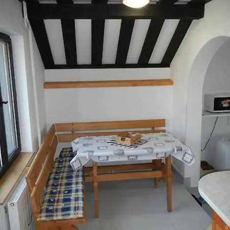 Holiday home Cyklo A Vinny Sklep *